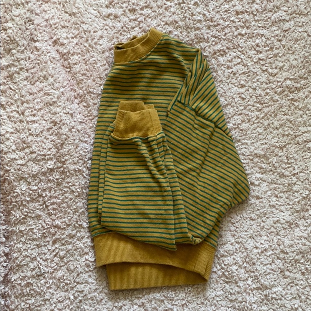 Yellow and green striped cropped top✨💚
